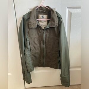 🥳 4/$25 Boys size xs lucky brand jacket (green)